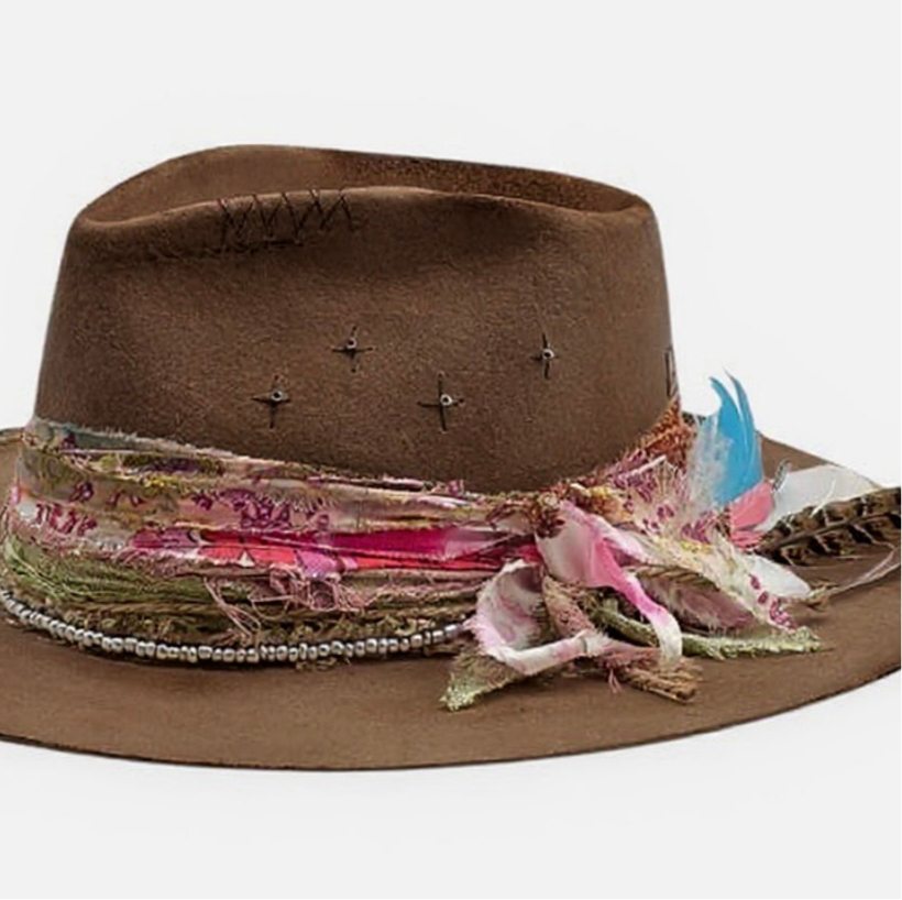Oh, I’m Burning” Brown Felt Fedora Hat – handmade wool felt fedora hat by artisan Ruby Cantero, detail view 3 | Pokijomba Hats