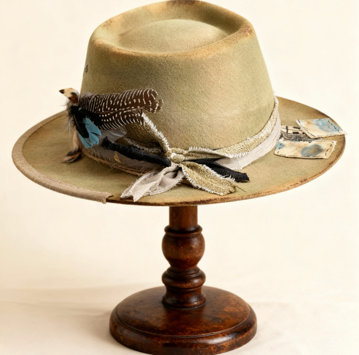 Iskaba – Boho Fedora Hat Handcrafted in Wool Felt – wool felt fedora hat, detail view 10 | Pokijomba Hats
