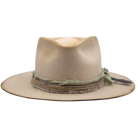 The Bow – Wool Felt Hat – handmade wool felt hat by artisan Ruby Cantero, detail view 3 | Pokijomba Hats
