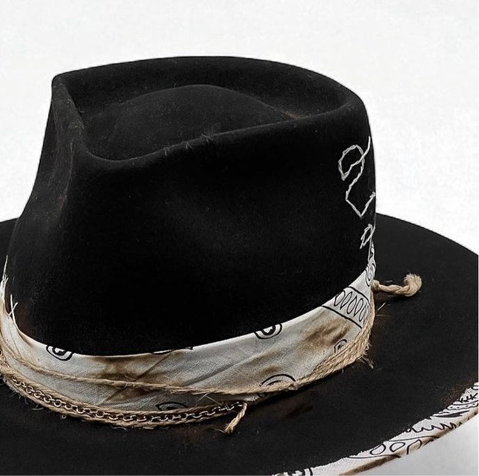 Flamingo II – Black Wool Felt Fedora Hat – White Bandana
