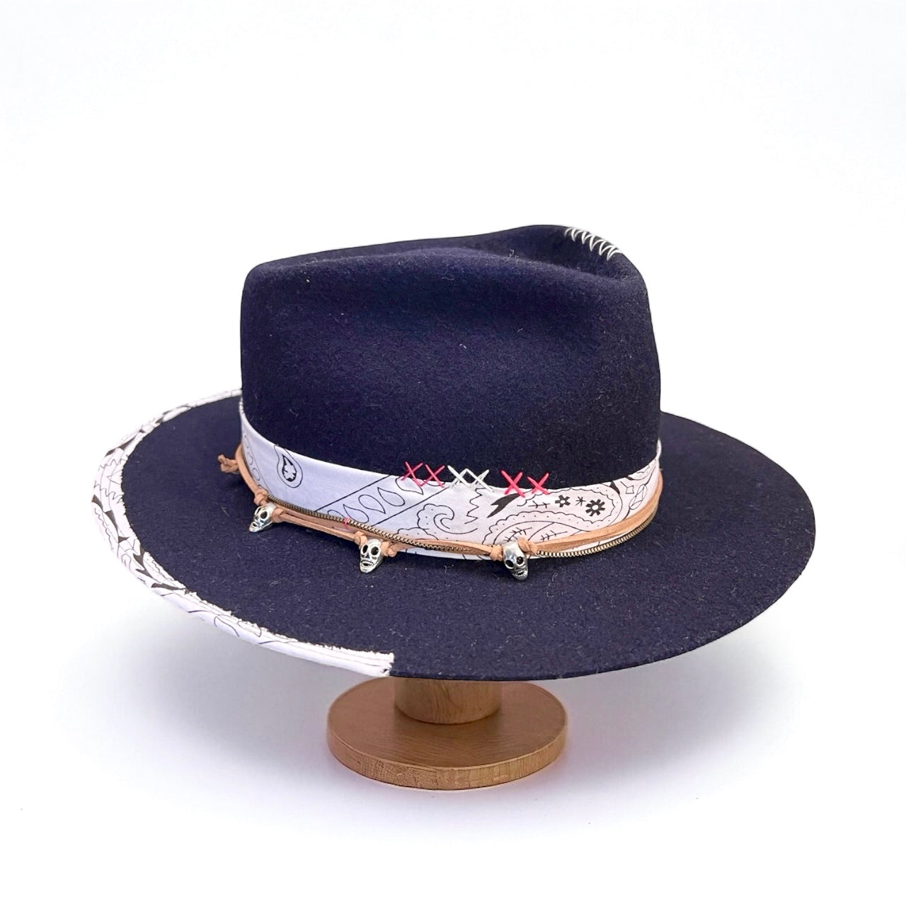 Flamingo – Navy Blue Felt Hat