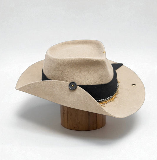 I Don’t Care – Beige Elegant Felt Hat