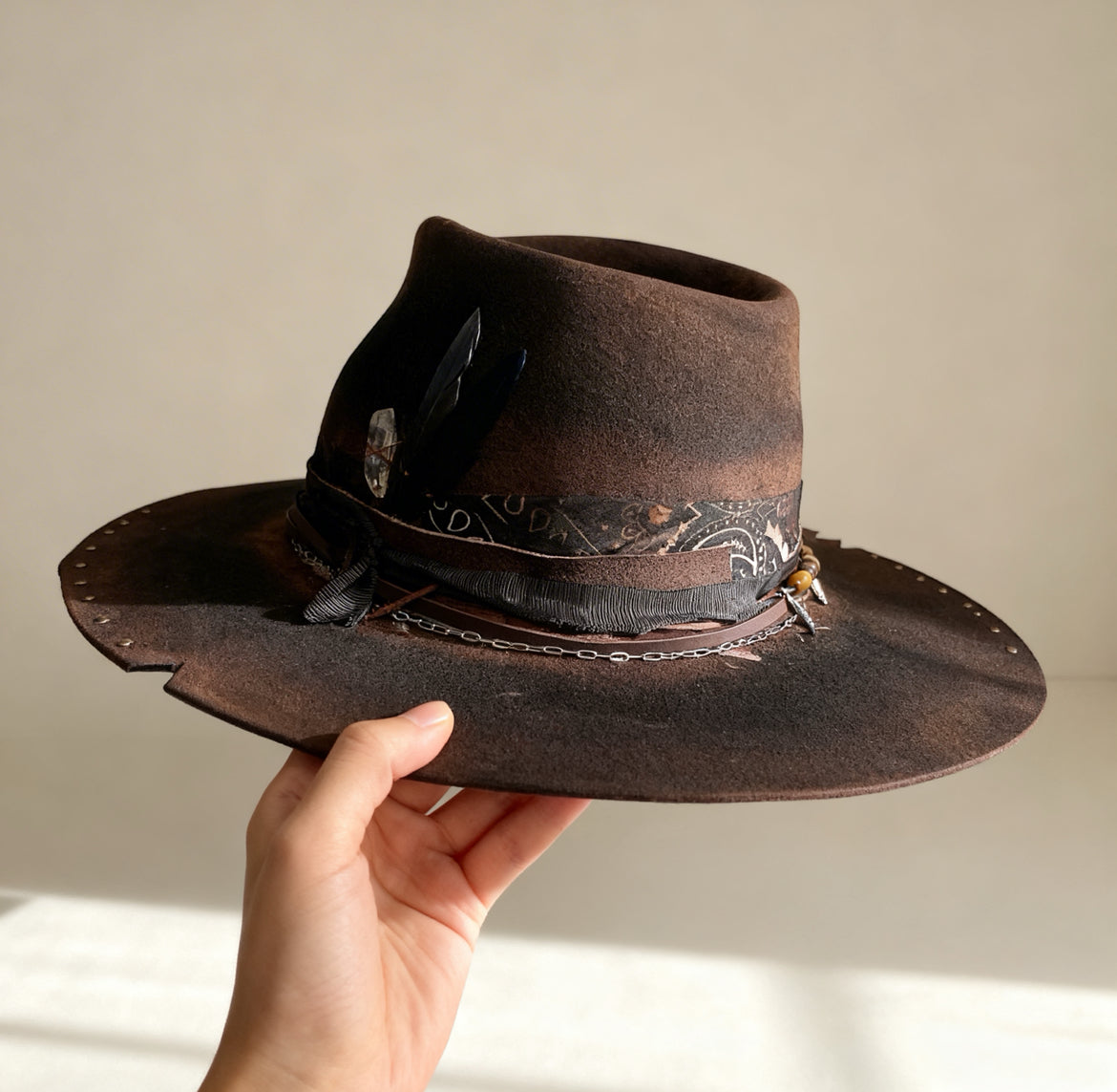 Jacky – Vintage Style Black Felt Hat