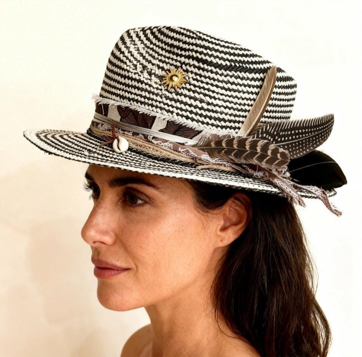 Straw Medium Brim Fedora Hat – Summer Hat – handmade straw fedora hat by artisan Ruby Cantero, detail view 3 | Pokijomba Hats