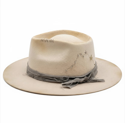 Horoscop Wool Felt Fedora – Star Constellation Design – 
AQUARIUS