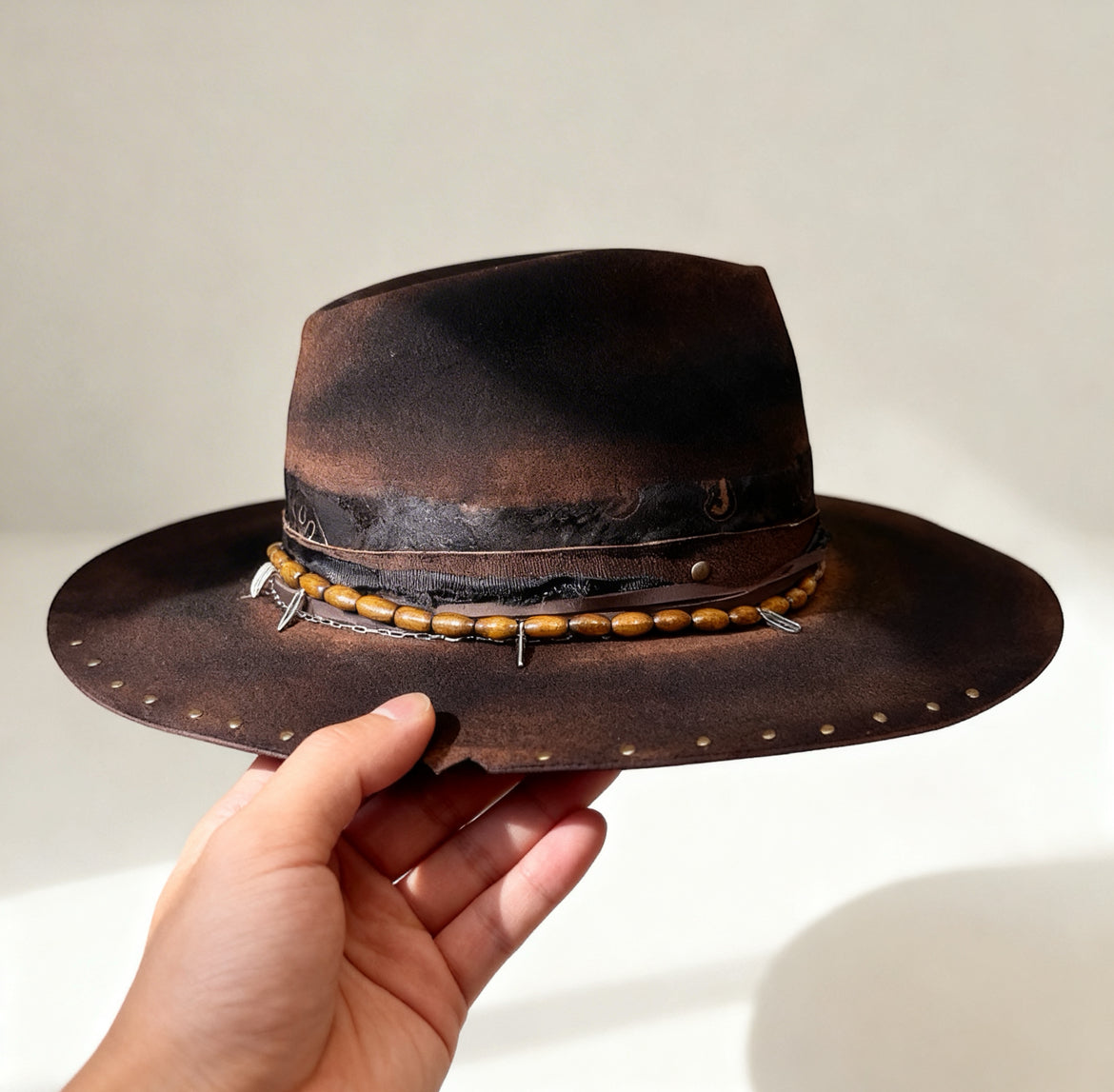 Jacky – Vintage Style Black Felt Hat