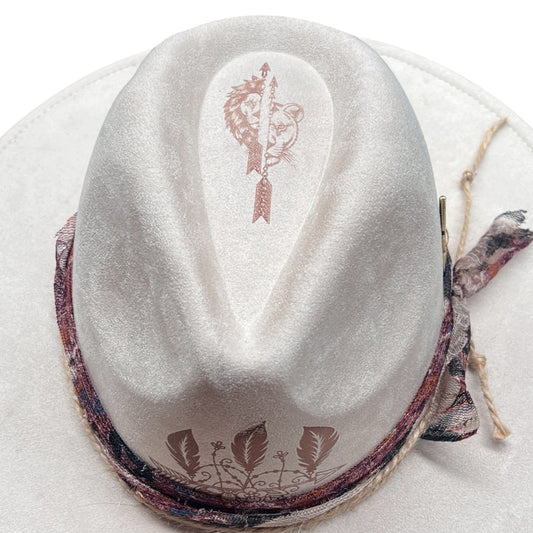 Dandelion – Wide Brim Suede Engraved Fedora Hat in Ivory