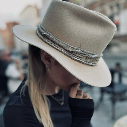 The Bow Wool Hat – Minimal Style