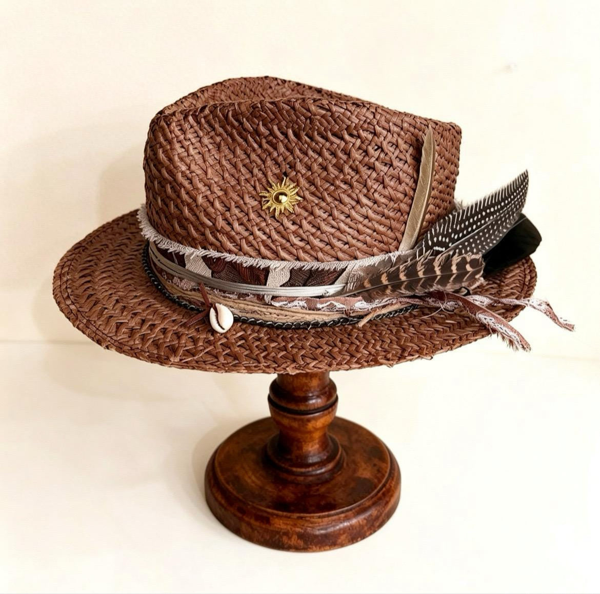 Straw Medium Brim Fedora Hat – Summer Hat – handmade straw fedora hat by artisan Ruby Cantero, detail view 3 | Pokijomba Hats