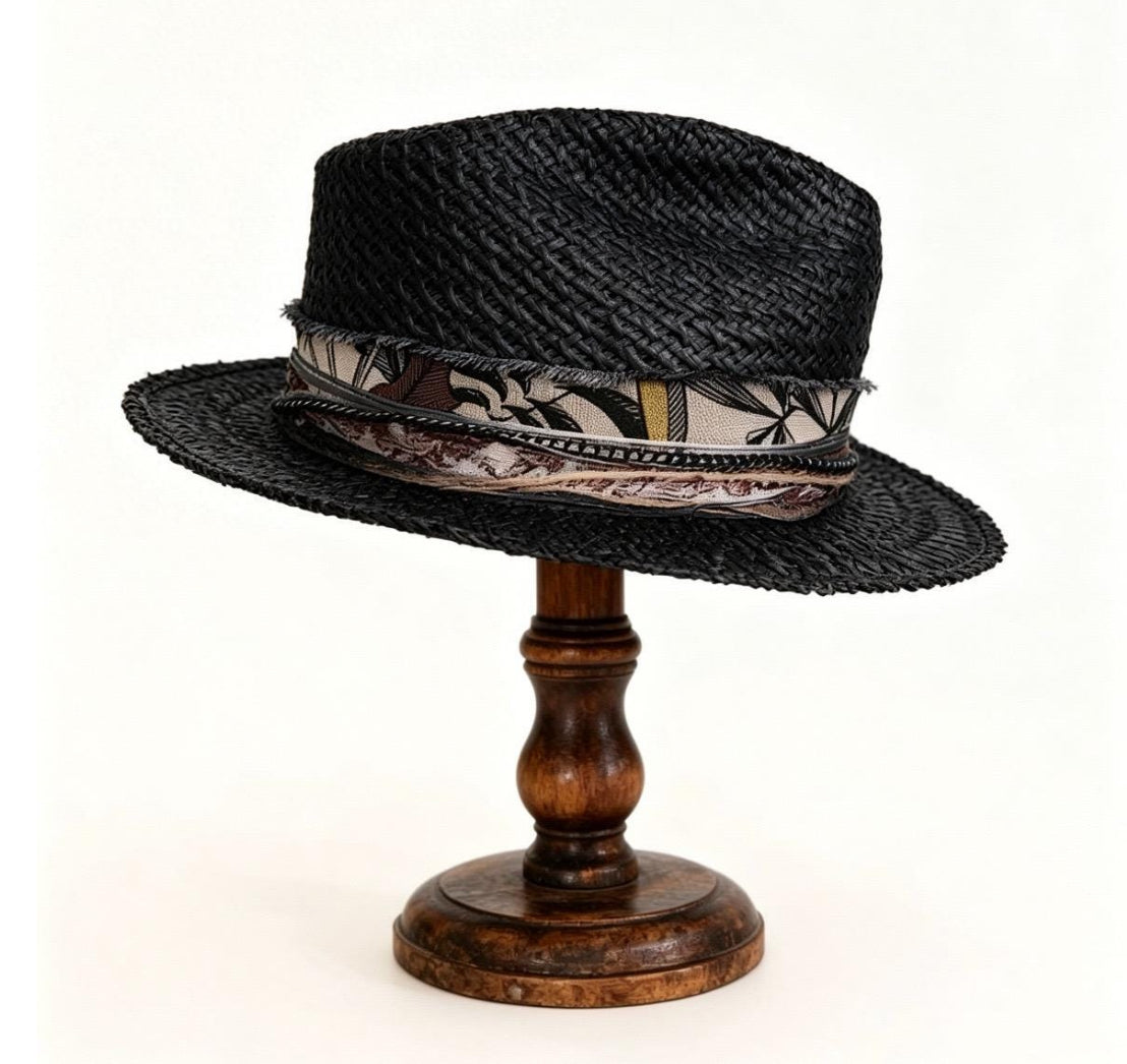 Straw Medium Brim Fedora Hat – Summer Hat – handmade straw fedora hat by artisan Ruby Cantero, detail view 3 | Pokijomba Hats
