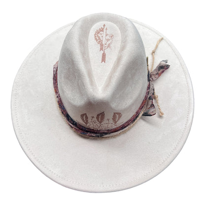Dandelion – Wide Brim Suede Engraved Fedora Hat in Ivory