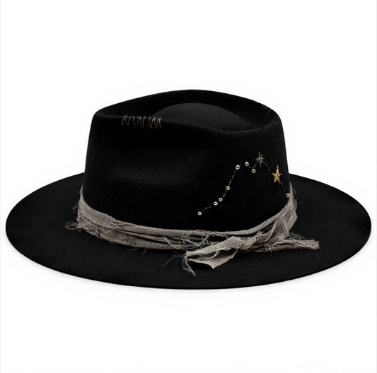 Horoscop Wool Felt Fedora – Star Constellation Design – 
AQUARIUS