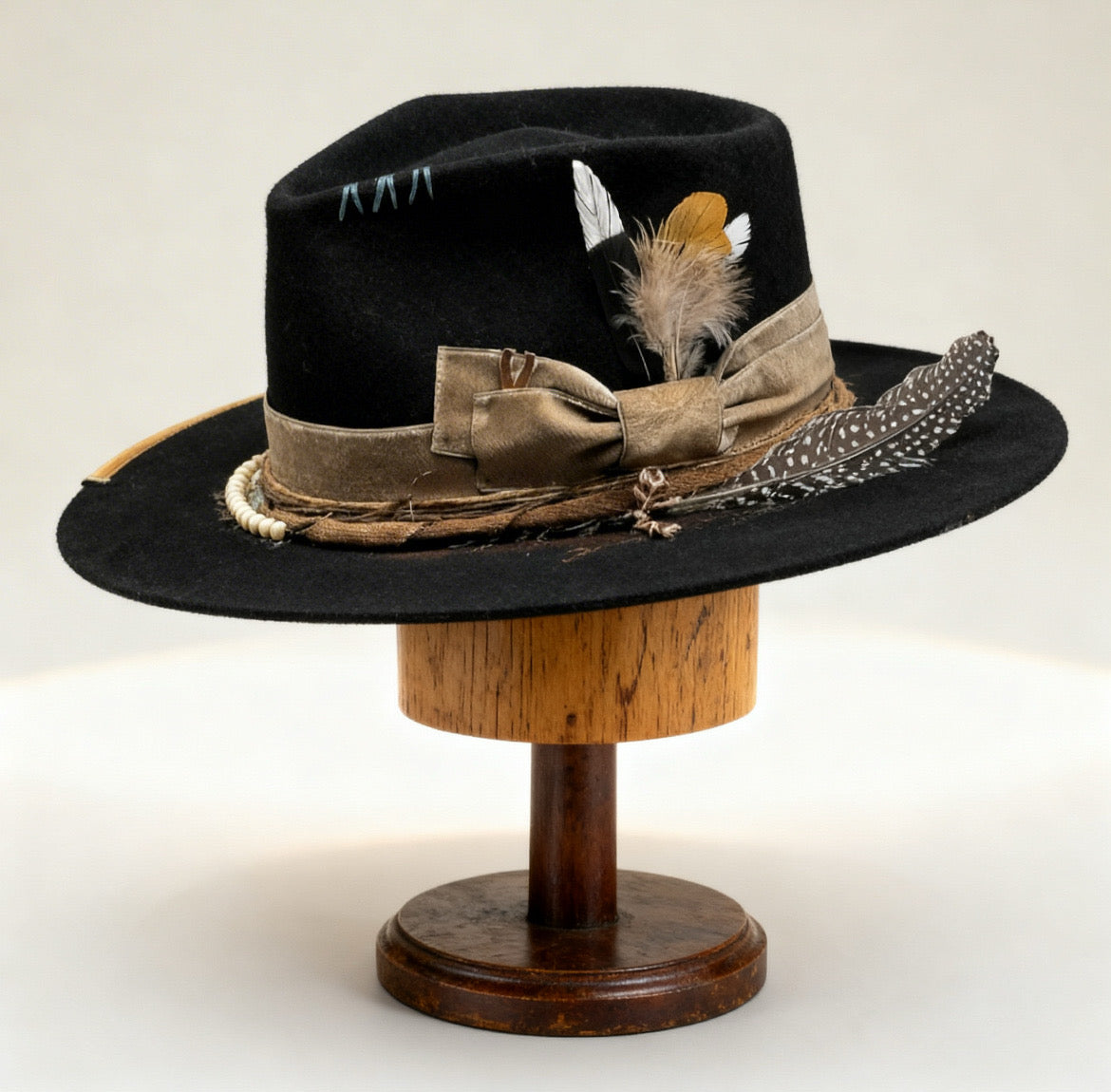 Gratitude – Black Wool Felt Fedora Hat – handmade wool felt fedora hat by artisan Ruby Cantero | Pokijomba Hats