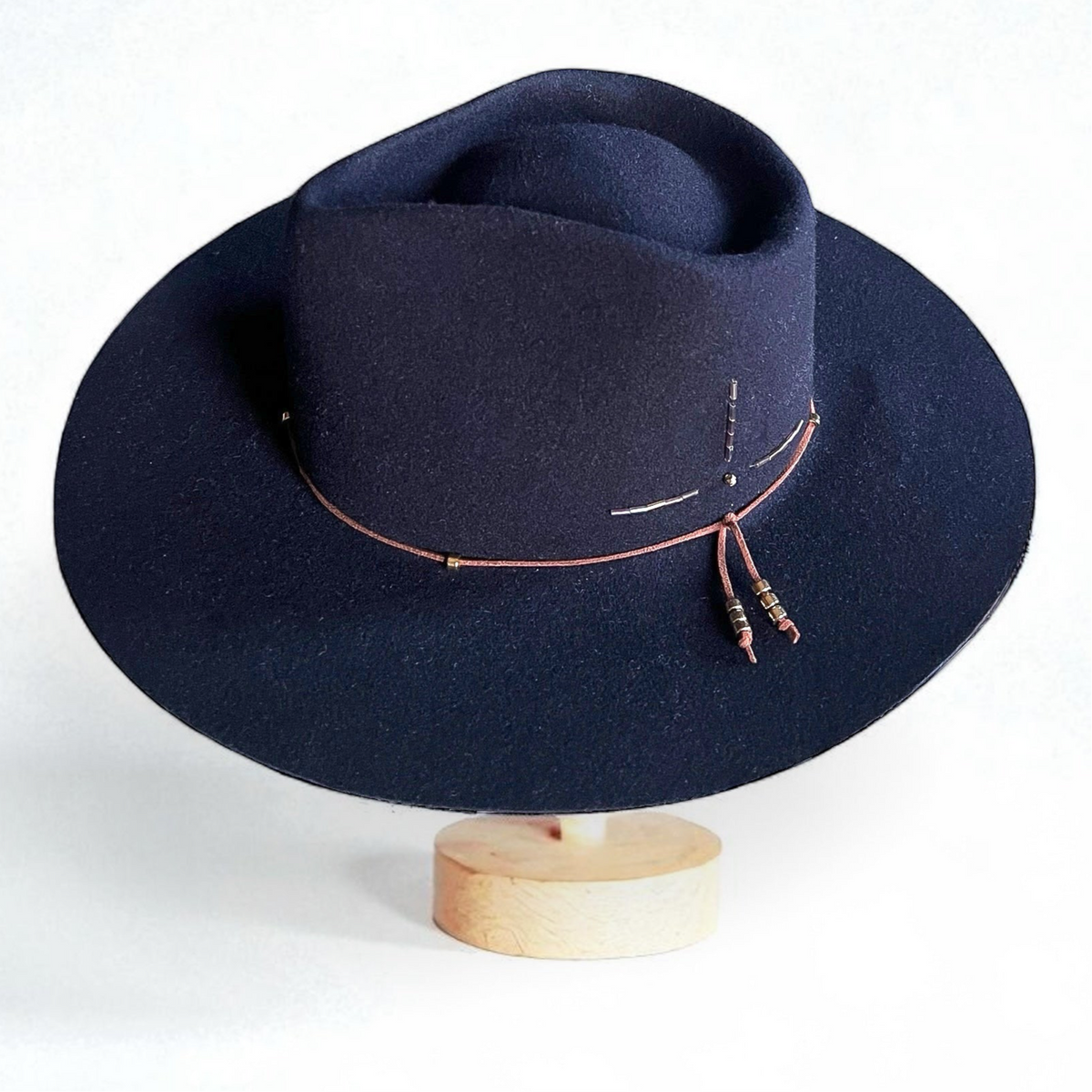 The Caribou – Classic Wide Brim Wool Felt Fedora… – wool felt wide brim hat, detail view 3 | Pokijomba Hats