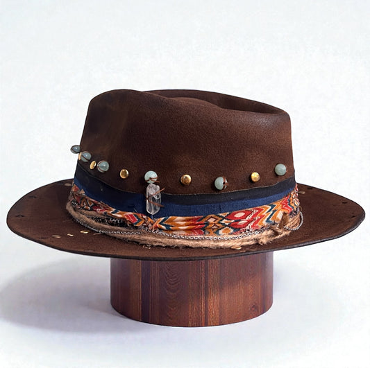 Indie – Rock Boho Style Felt Hat – handmade wool felt fedora hat by artisan Ruby Cantero, detail view 5 | Pokijomba Hats