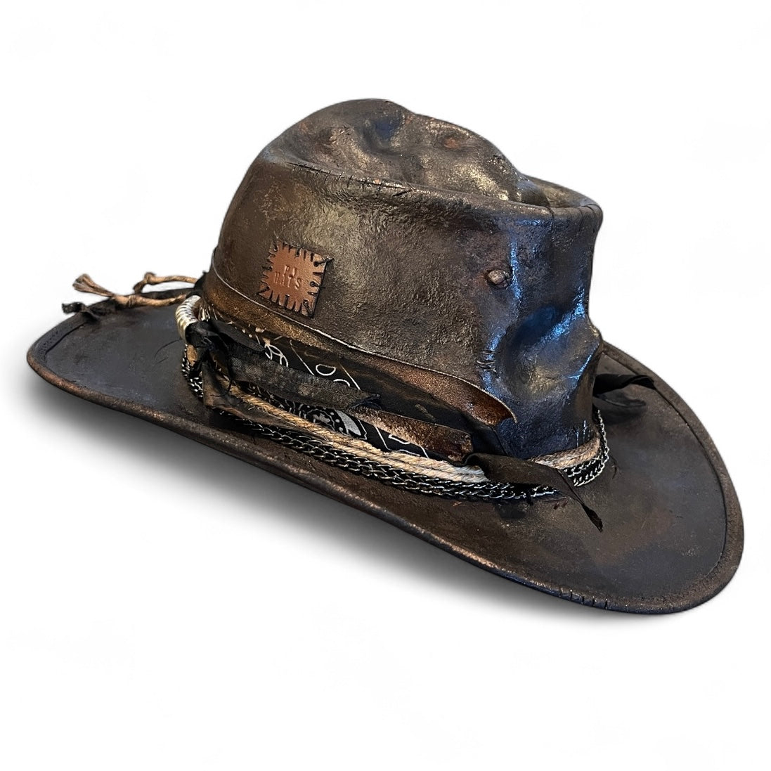 In Stock – Poison Hat – The Art of Rebellion – Vintage Leather Efect