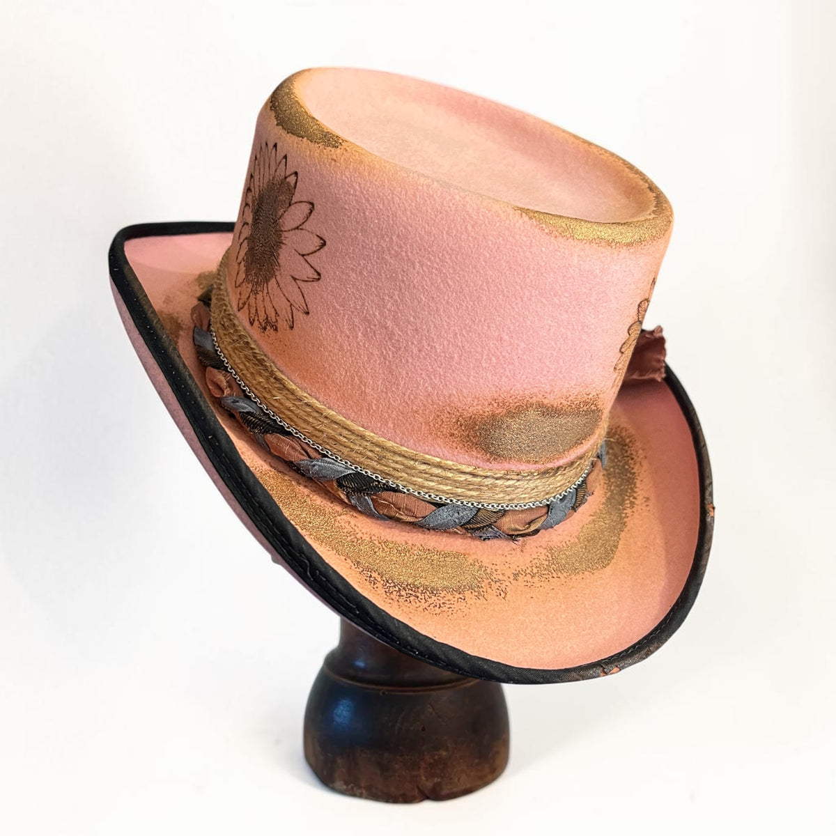 Pippa – Pink Wool Felt Low Top Hat
