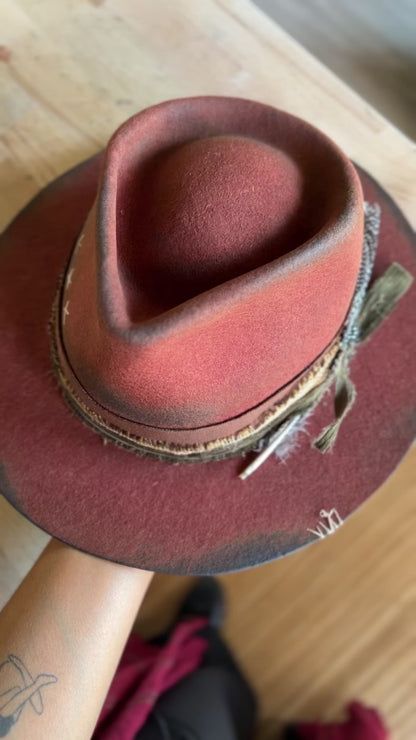 Rouge Desert Hat