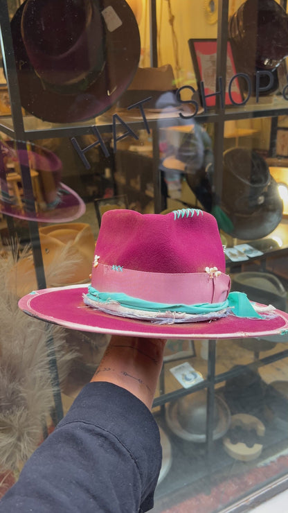 The La vie en rose – Classic Modern Hat
