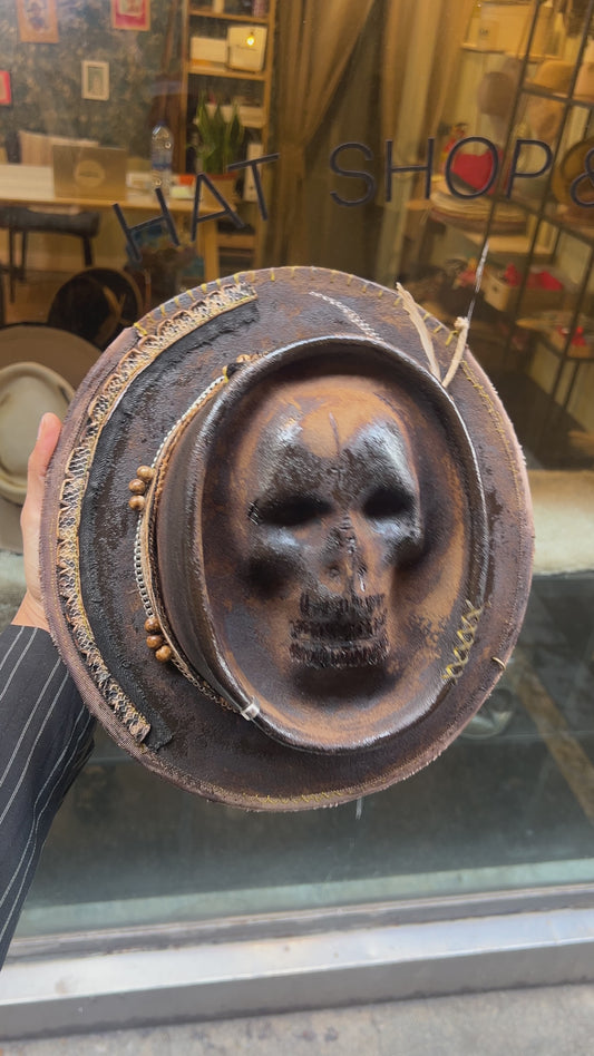Dark Ilaj – Brown skull vintage rock-style hat with a leather-effect finish